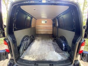 Volkswagen Transporter T5 2.0 TDI 140 Business ligne TVA GPS Bluetooth Attelage – Image 17
